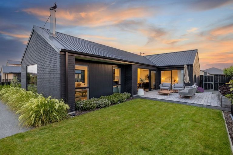 Photo of property in 27 Collier Drive, Halswell, Christchurch, 8025