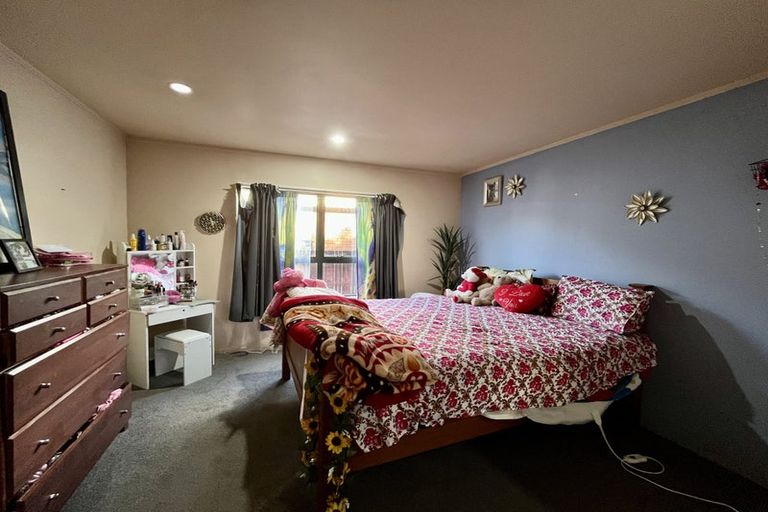 Photo of property in 1/9 Dana Place, Somerville, Auckland, 2014