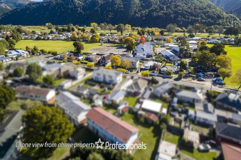 Photo of property in 45 Hikurangi Street, Trentham, Upper Hutt, 5018