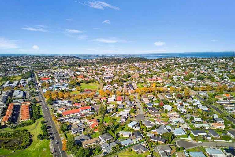 Photo of property in 1/15 Margan Avenue, New Lynn, Auckland, 0600