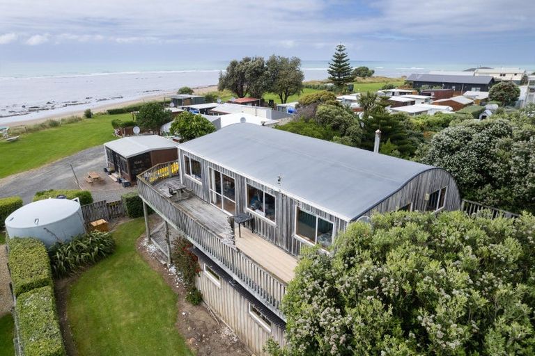 Photo of property in 61 Akitio Esplanade, Akitio, Pongaroa, 4991