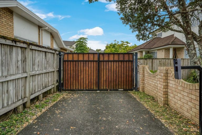 Photo of property in 35a Picasso Drive, West Harbour, Auckland, 0618