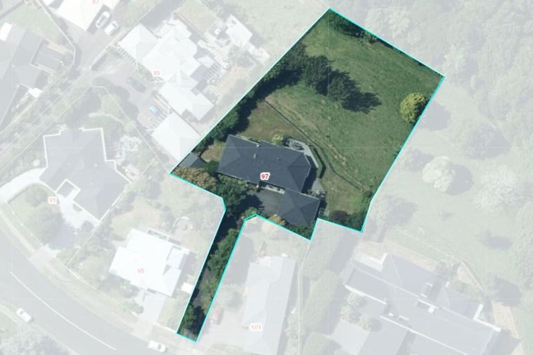 Photo of property in 97 Branch Road, Highlands Park, New Plymouth, 4312