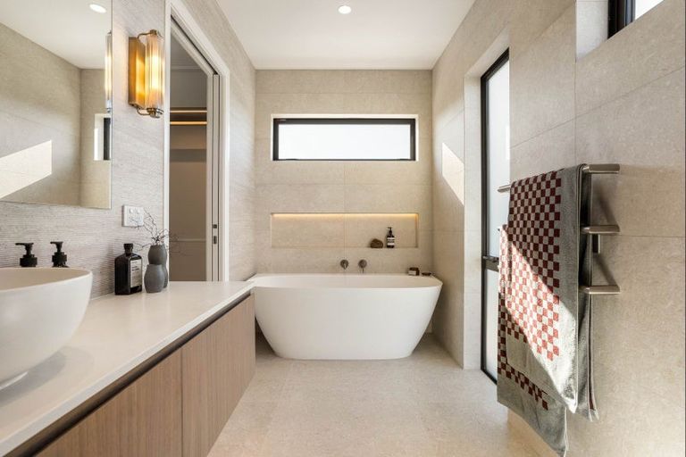 Photo of property in 104 Barbara Avenue, Whangamata, 3620