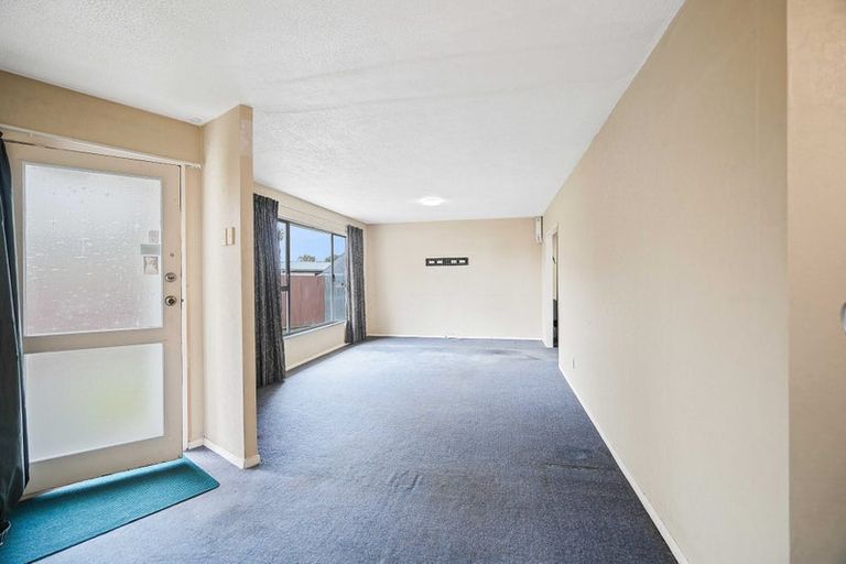 Photo of property in 7 Mckellar Place, Hornby, Christchurch, 8042