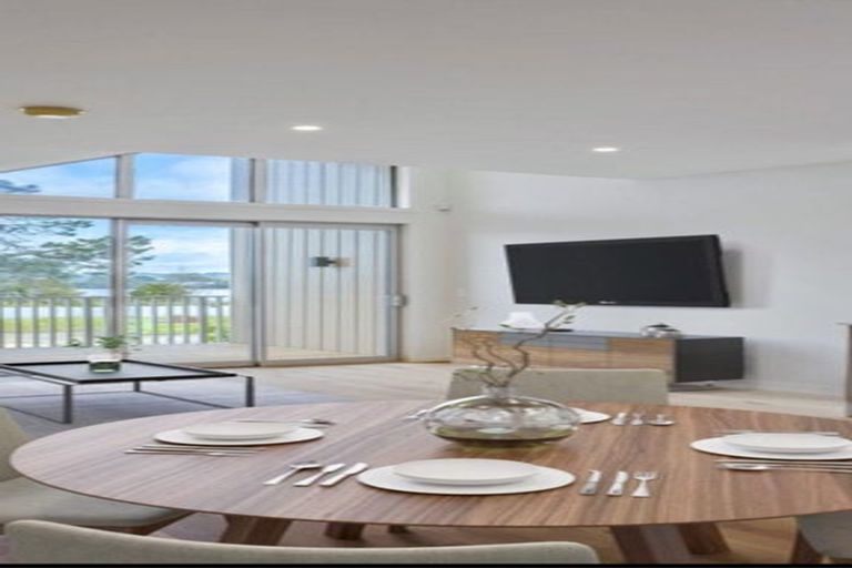 Photo of property in 15/2 Warrant Officer Lane, Hobsonville, Auckland, 0616