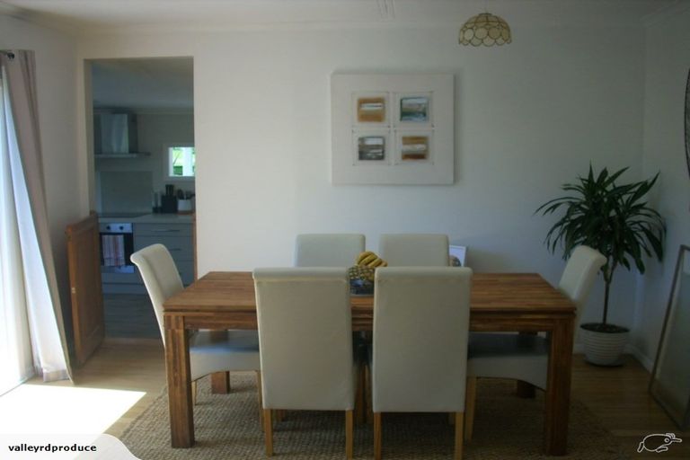 Photo of property in 106 Valley Road, Paraparaumu, 5032