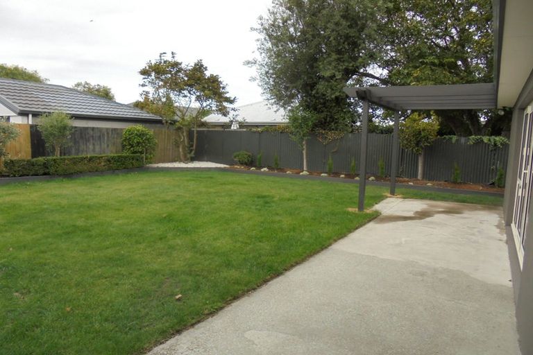 Photo of property in 39 Beauford Place, Parklands, Christchurch, 8083