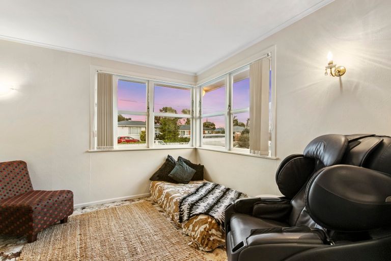 Photo of property in 37 Tiraumea Drive, Pakuranga, Auckland, 2010