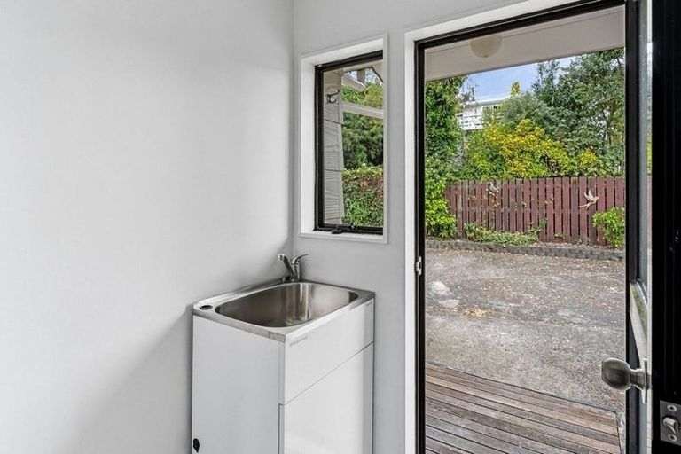 Photo of property in 52b Seddon Street, Waikanae, 5036