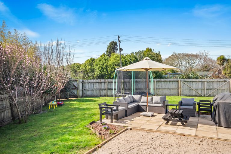 Photo of property in 106 Queen Street, Waiuku, 2123