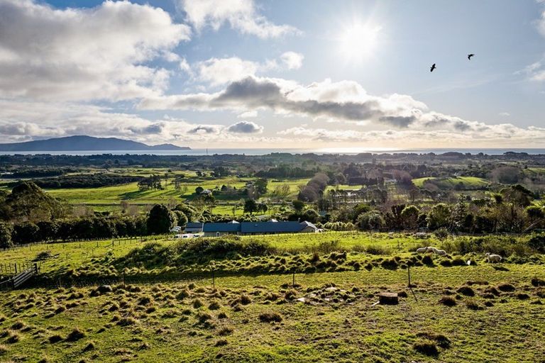 Photo of property in 147 Huia Street, Waikanae, 5391