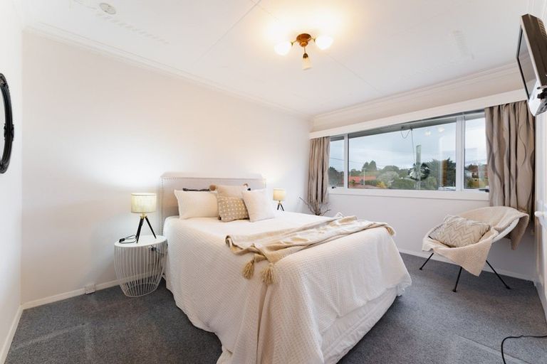 Photo of property in 8 Jason Street, Helensburgh, Dunedin, 9010