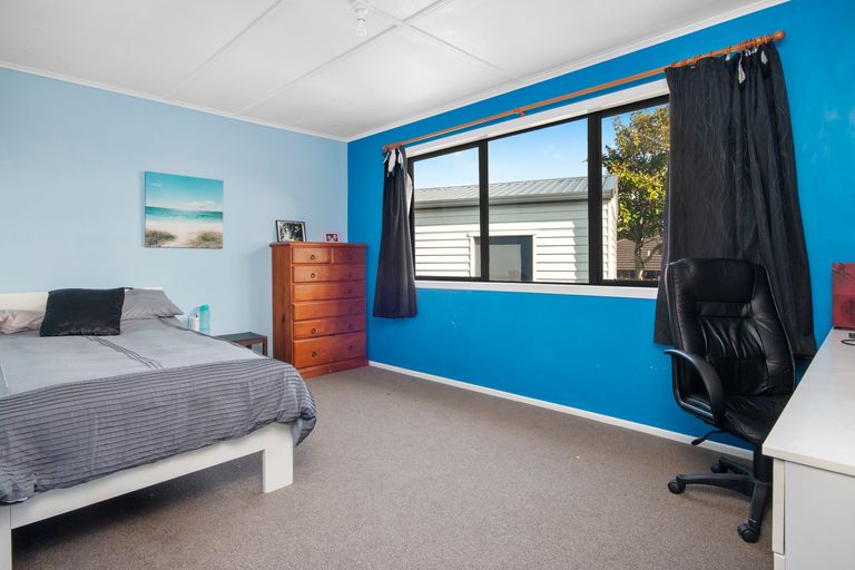 Photo of property in 106 Queen Street, Waiuku, 2123