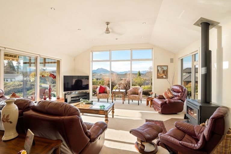 Photo of property in 22 Old Station Avenue, Wanaka, 9305