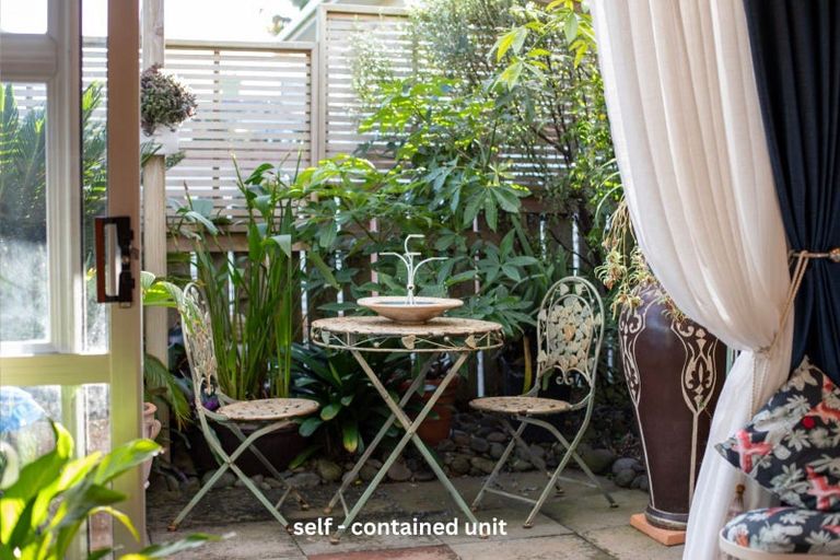 Photo of property in 35 Government Road, Raglan, 3225