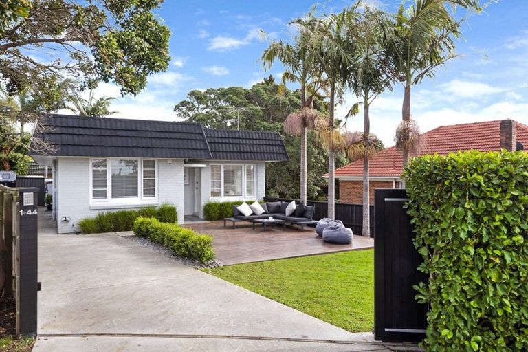 Photo of property in 1/44 Sale Street, Cockle Bay, Auckland, 2014