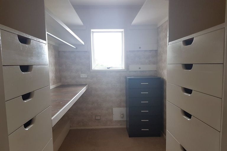 Photo of property in 2 Shepherds Road, Papakura, 2110