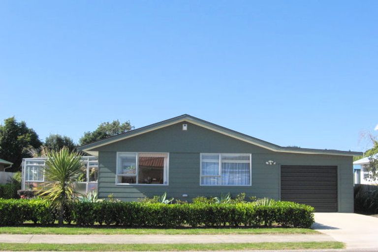 Photo of property in 42 Cholmondeley Crescent, Whitianga, 3510