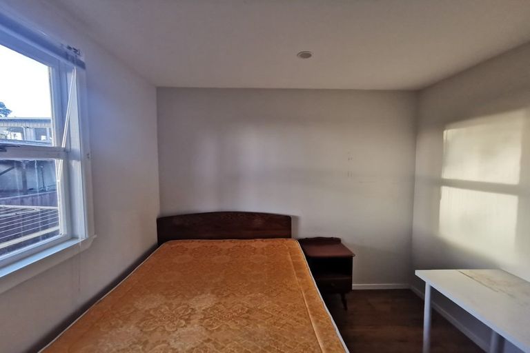 Photo of property in 1/4 Sydney Street, Hauraki, Auckland, 0622