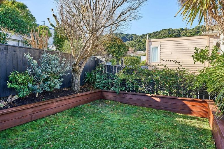 Photo of property in 99 Brougham Street, Mount Victoria, Wellington, 6011