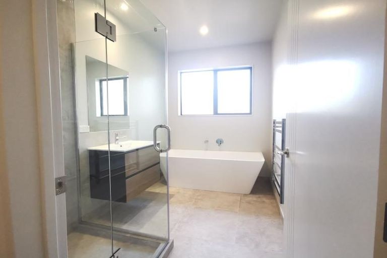 Photo of property in 5 Barrels Close, Kumeu, 0810