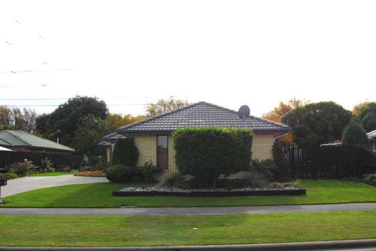 Photo of property in 18 Showgate Avenue, Sockburn, Christchurch, 8042
