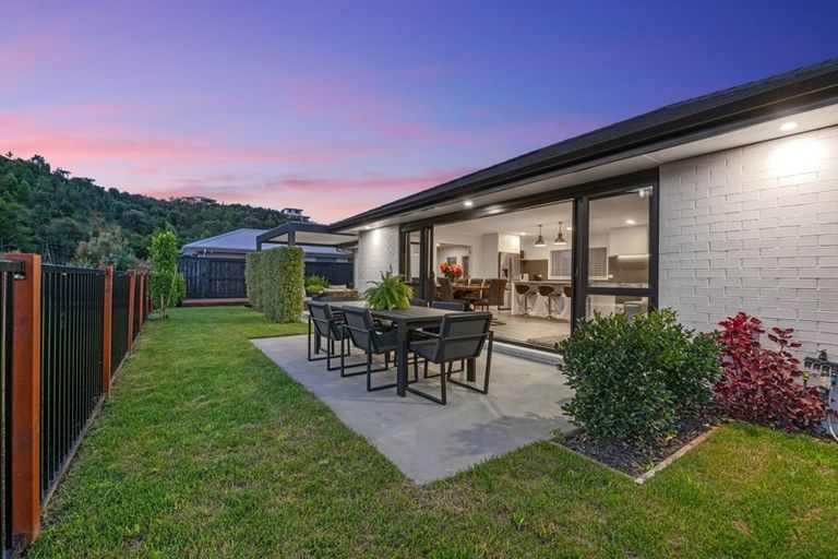 Photo of property in 84 Pakanga Grove, Pyes Pa, Tauranga, 3112