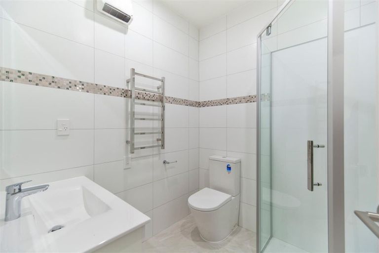 Photo of property in 175 Godfrey Drive, Orewa, 0931