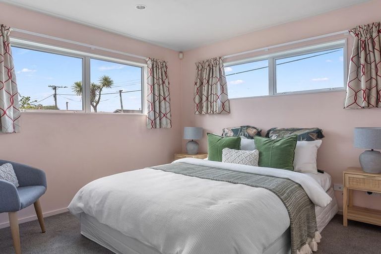 Photo of property in 11 Lenton Street, Aranui, Christchurch, 8061