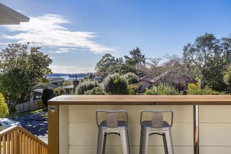 Photo of property in 17 Noall Street, Te Atatu Peninsula, Auckland, 0610