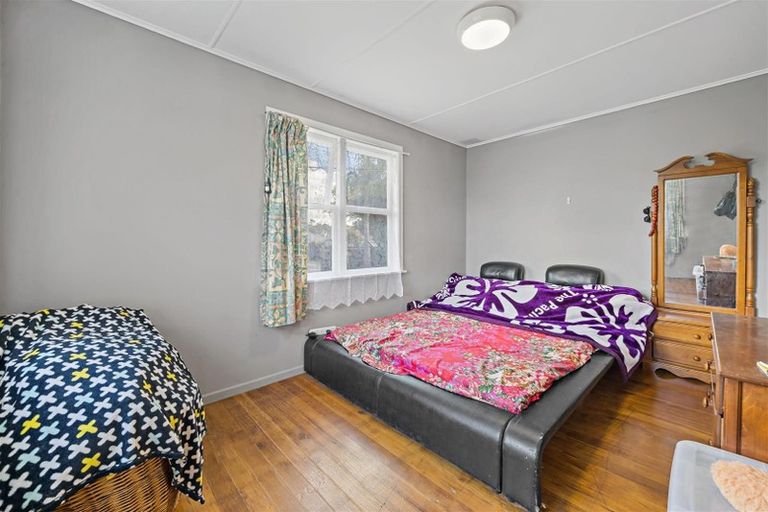 Photo of property in 63 Hepburn Road, Glendene, Auckland, 0602