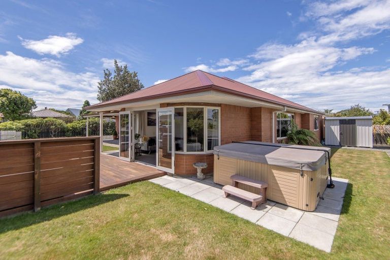 Photo of property in 2 Roblyn Place, Lincoln, 7608