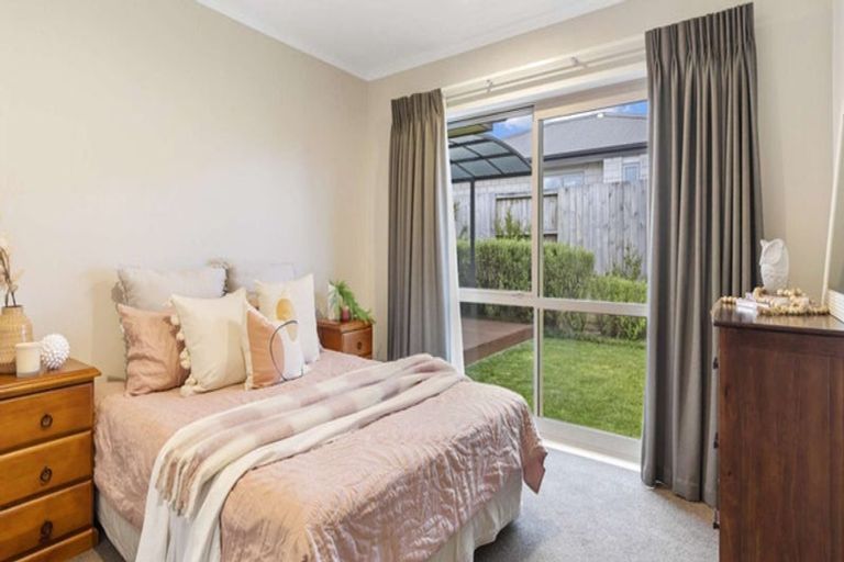 Photo of property in 333 Lakes Boulevard, Pyes Pa, Tauranga, 3112