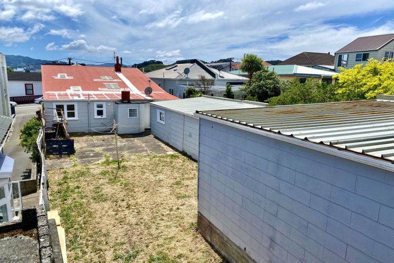 Photo of property in 28 Rhodes Street, Newtown, Wellington, 6021