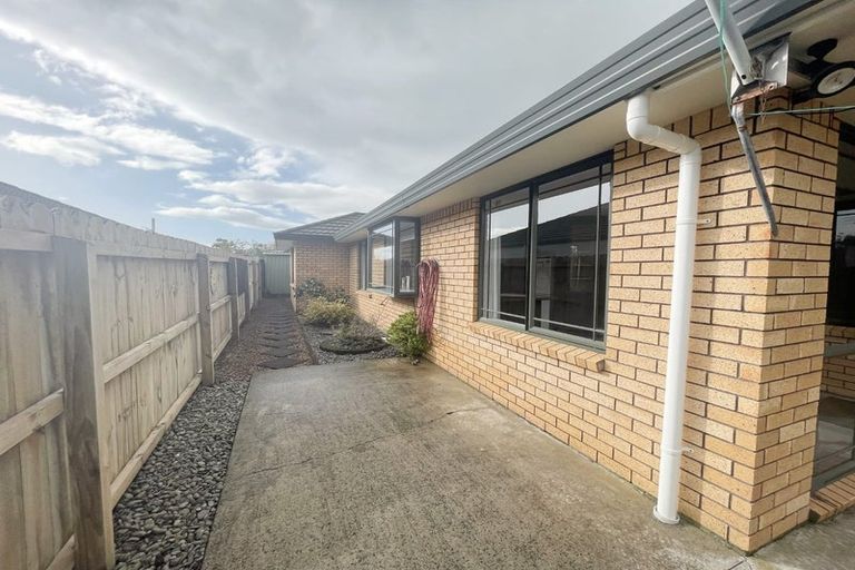 Photo of property in 6 Anton Place, Takanini, 2112