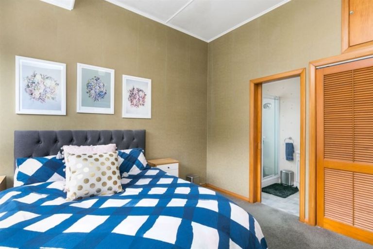 Photo of property in 4 Cecil Road, Wadestown, Wellington, 6012