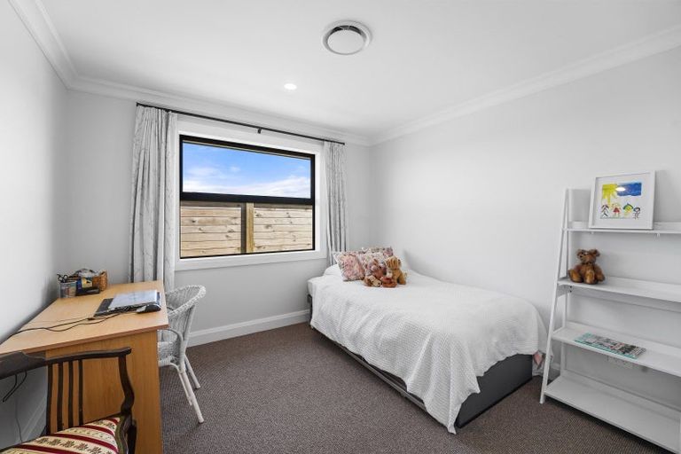 Photo of property in 8 Goldstone Place, Omokoroa, 3114