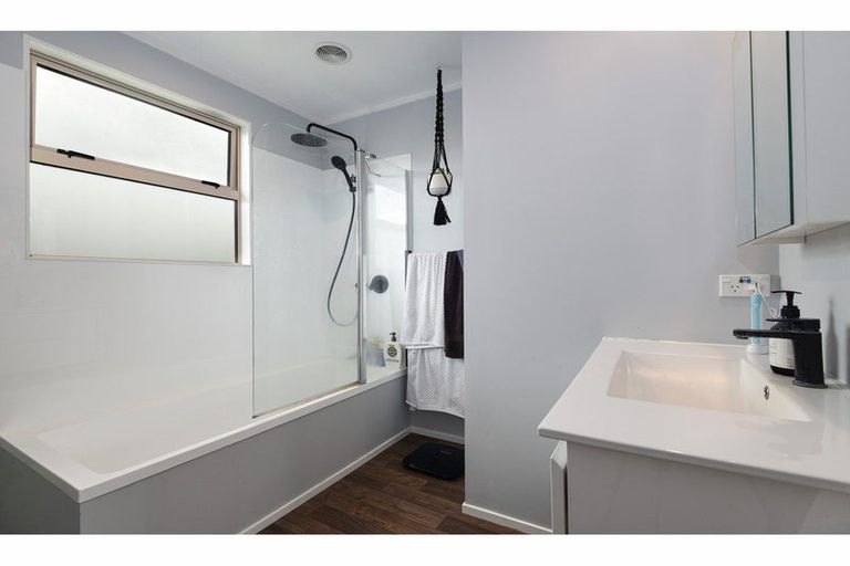 Photo of property in 12b Ross Road, Western Heights, Rotorua, 3015