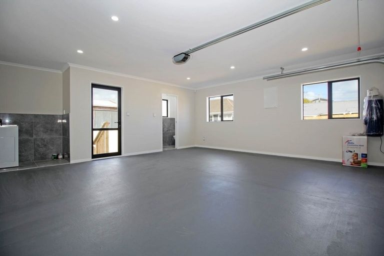 Photo of property in 2/14 Plunket Avenue, Petone, Lower Hutt, 5012