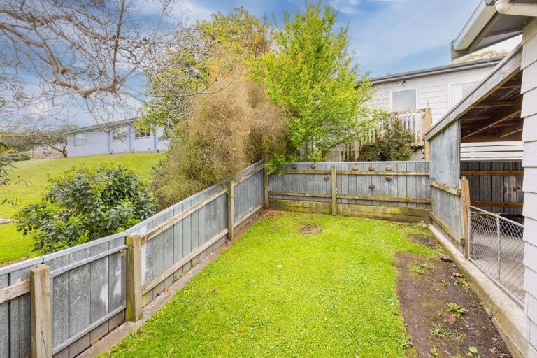 Photo of property in 55 Waverley Street, Waipawa, 4210