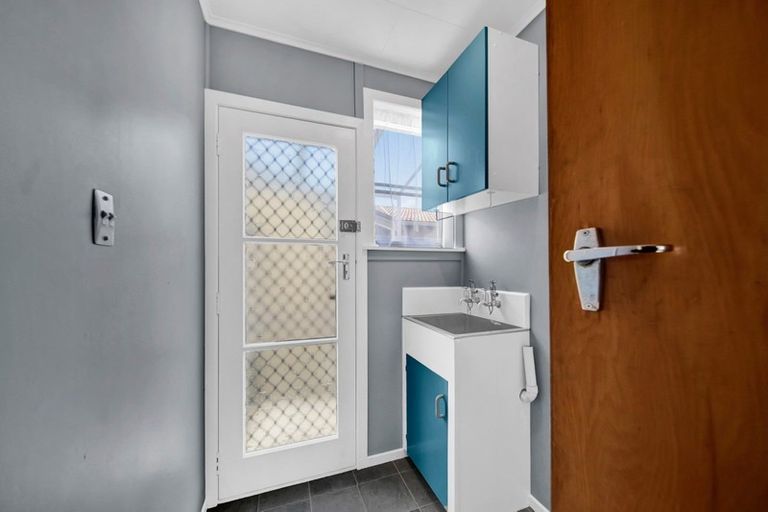 Photo of property in 303b Devon Street West, New Plymouth, 4310