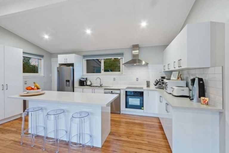 Photo of property in 2/24c Bowenvale Avenue, Cashmere, Christchurch, 8022