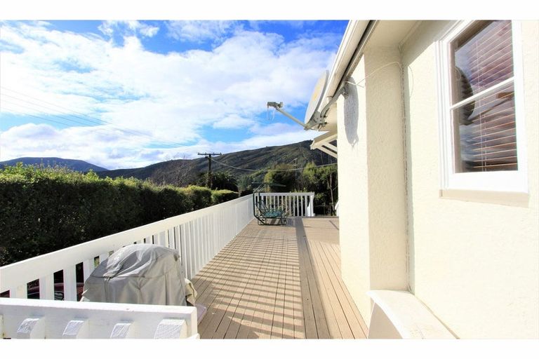 Photo of property in 21 Main Road, Havelock, 7100