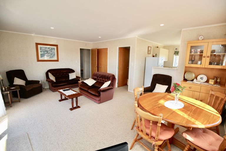 Photo of property in 38c Bow Street, Raglan, 3225