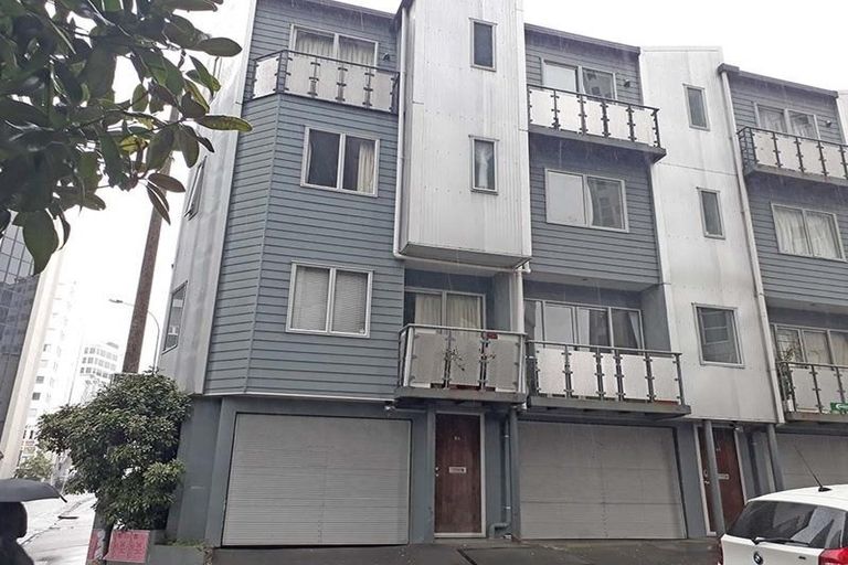 Photo of property in 6a Scotia Place, Auckland Central, Auckland, 1010