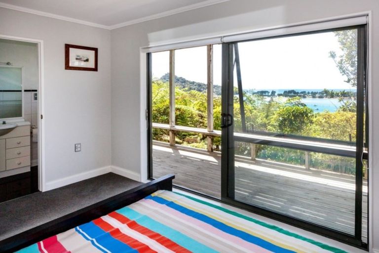Photo of property in 9 Ridge Road, Tairua, 3508