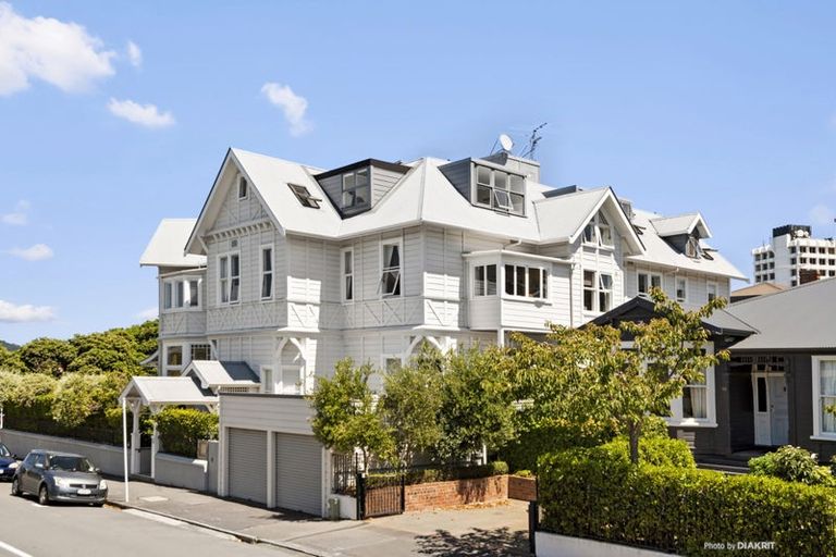 Photo of property in The Villas, 9/33 Hobson Street, Thorndon, Wellington, 6011