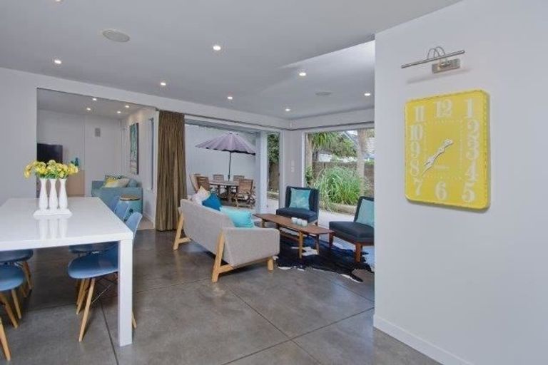 Photo of property in 1 Tay Street, Mount Maunganui, 3116