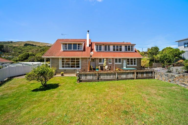 Photo of property in 61 Ranui Terrace, Tawa, Wellington, 5028